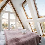 Gerlach House & Z Sauna アパート ザコパネ